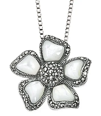Collier fleur marcassite en argent 925/1000