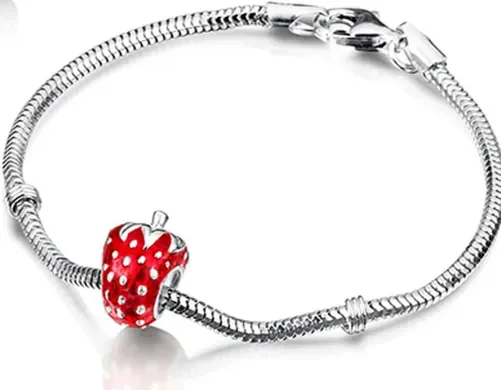 Bracelet fille  fraise croquante  en argent 925  premier bijou enfant