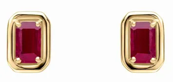 Boucles d'oreilles en or jaune 375 carats serties de rubis rouges naturels facettées.