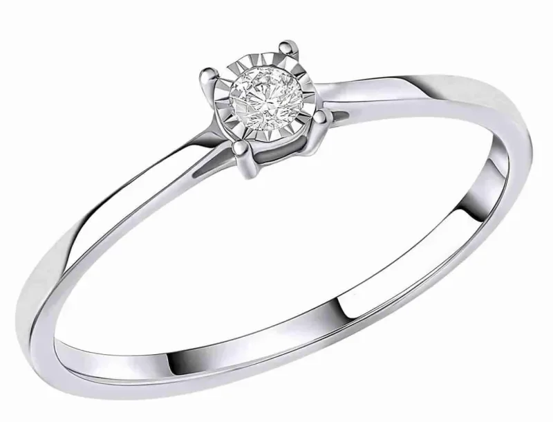Bague solitaire diamant en or blanc 375 alliance femme élégante et éternelle