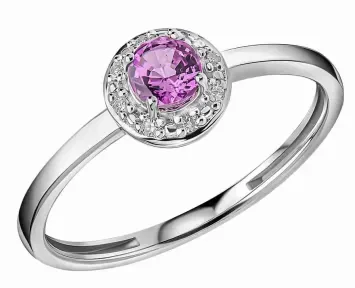 Bague pour femme en or blanc 375 massif sertie d'un saphir rose central entouré de diamants brillants.