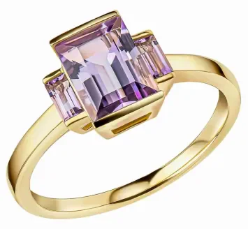 Bague pour femme en or jaune 375 massif sertie d'une améthyste Rose de France naturelle de couleur lilas clair.