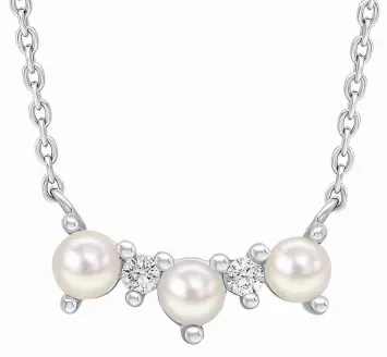 Collier pour femme en argent massif 925 avec pendentif perle blanche solitaire surmonté de pierres de zirconium brillantes.