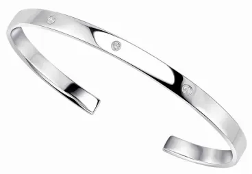 Bracelet jonc rigide pour femme en argent 925 serti de cristaux de zirconium scintillants style luxueux.