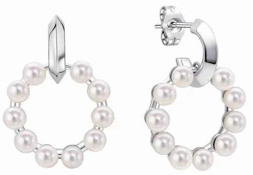 Boucles d'oreilles pour femme en argent massif 925 avec perles rondes au reflet nacré.