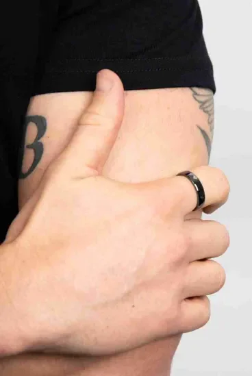 Bague homme éclat intemporel en argent 925 - alliance de caractère